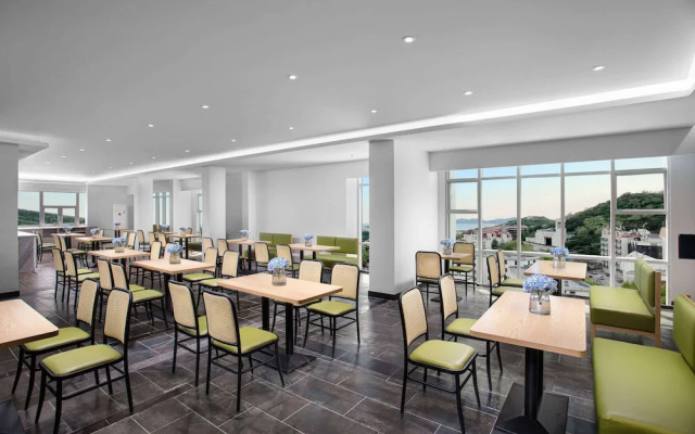 Ramada Encore by Wyndham Qingdao Shinan