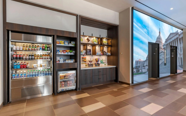 Cambria Hotel Washington D.C. Navy Yard Riverfront