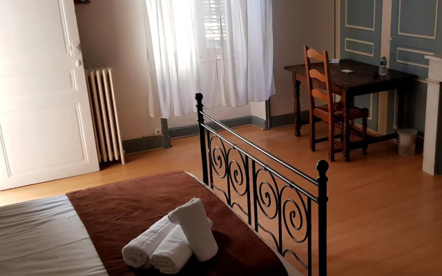 Logis Hotel le Prieure