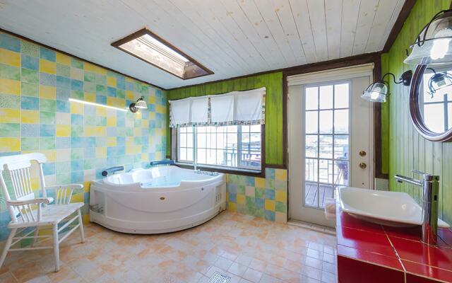 Yangyang Santa Hill Pension