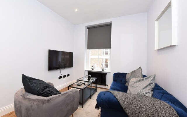 Stylish & Spacious Deluxe Apartments near Victoria Station