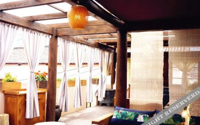 Miss May Hotel