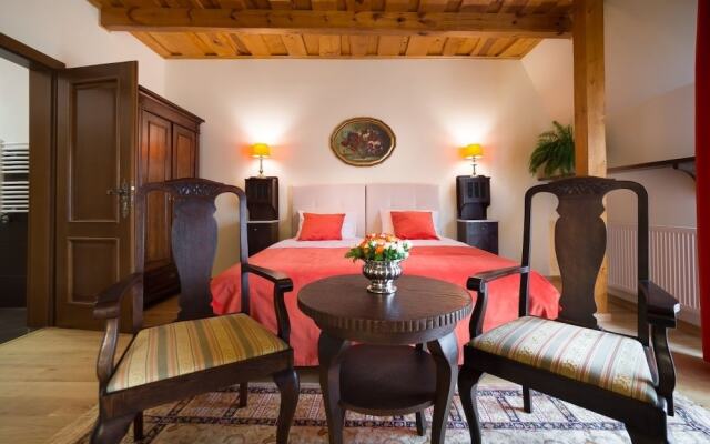 RetroHouse - Adults Only