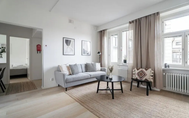 1BR Penthouse with Sauna & Private Rooftop Terrace