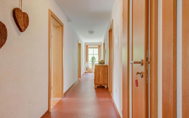 Attractive Apartment in Hainzenberg With ski Room