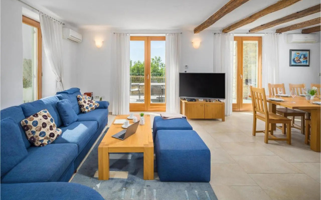 Holiday home Baredine III