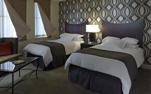 Hu. Hotel