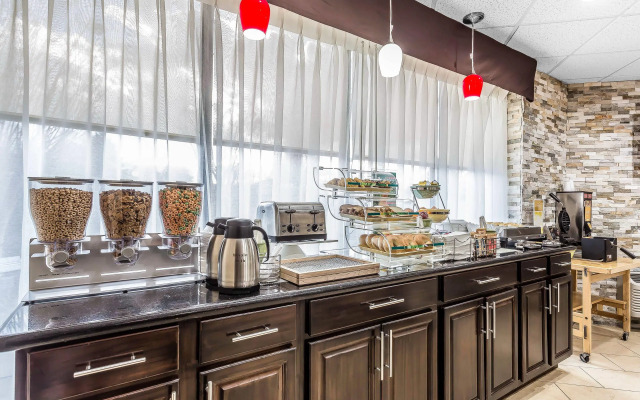 Quality Inn & Suites Salisbury South