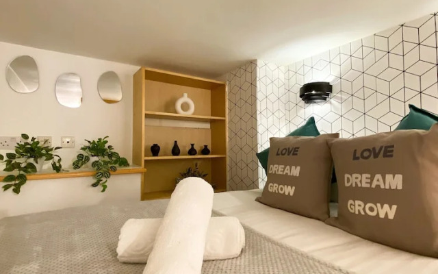 Modern studios Close to Hyde Park