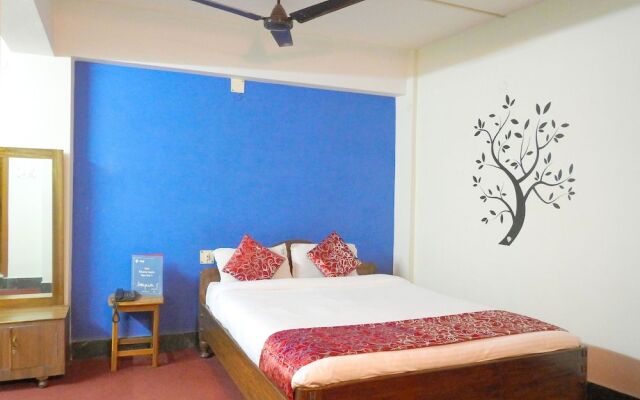 OYO 7893 Hotel Kalpa