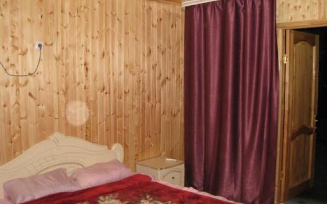 Guest house on Abzhuiskoe shosse 42