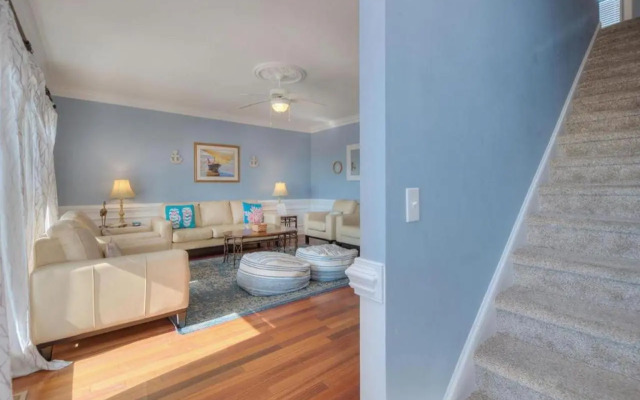 Flip Flops & Flamingos