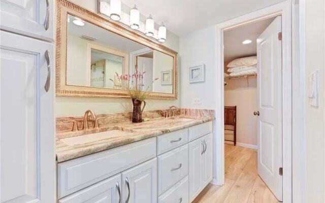 Windjammer 210 - Two Bedroom Condo