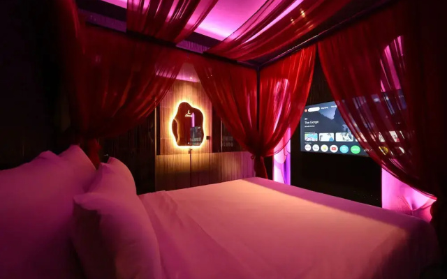 Hotel Lamour