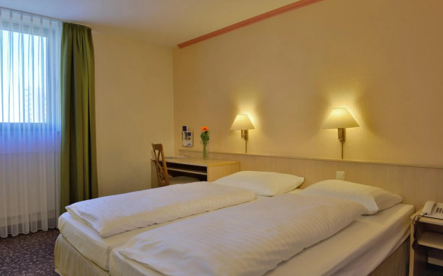PLAZA INN Leonberg