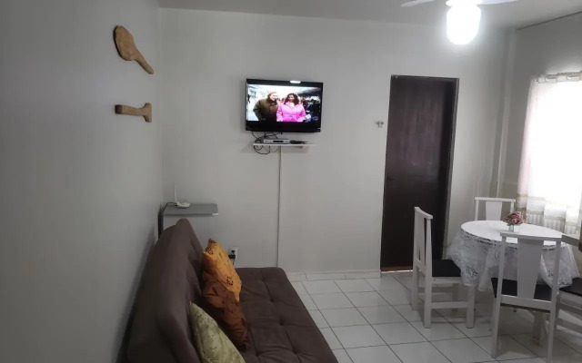 Apto 1 quarto, Centro de Bombinhas, 130 metros da praia.