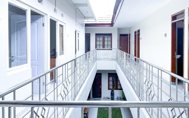 RedDoorz @ Simpang Borobudur