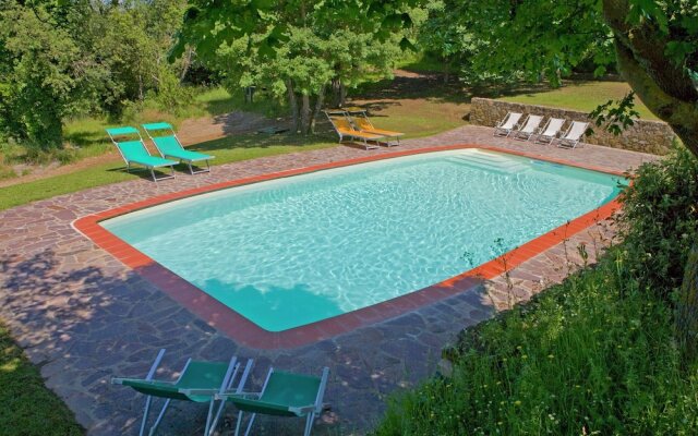 Magnificent Farmhouse in Lucignano With Swimming Pool