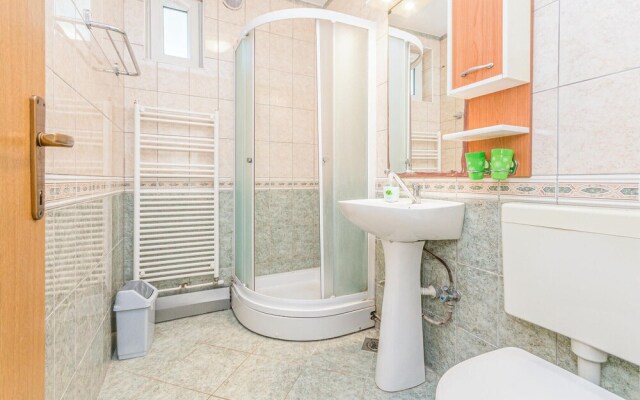 Stunning Apartment in Banj With Wifi and 2 Bedrooms