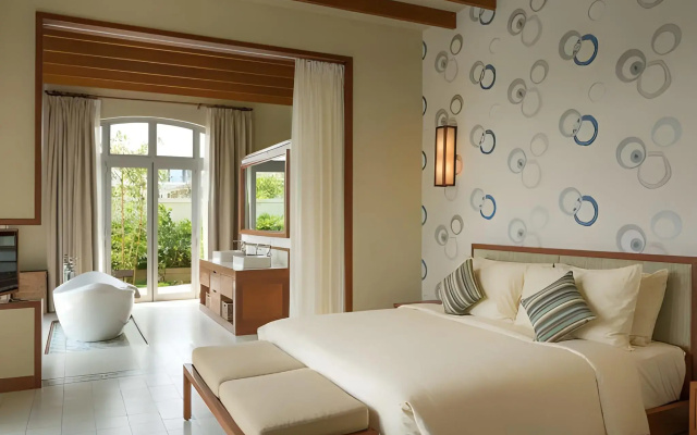 FLC Luxury Hotel Samson