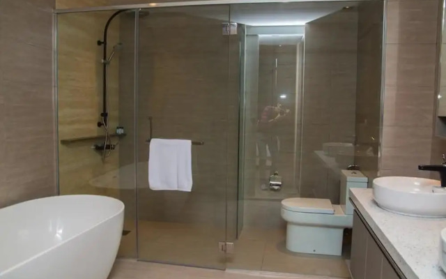 Expressionz Professional Suites by Rsq