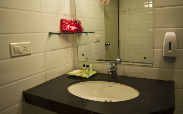 OYO Rooms Bhopal Malviya Nagar New Market