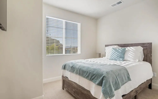 Holiday Hideaway 5 Bedroom Townhouse