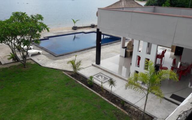 Silver Fern Beach Retreat