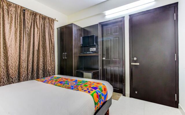 FabHotel Grand Savoury Fandhook