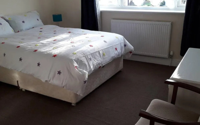 Homely 3-bed House in Manchester