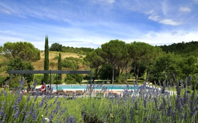 Garden-view Farmhouse in Certaldo With Swimming Pool