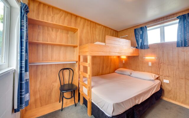 Wellington TOP 10 Holiday Park