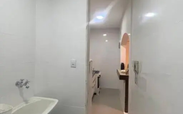 1/4, sala. Porto da Barra.