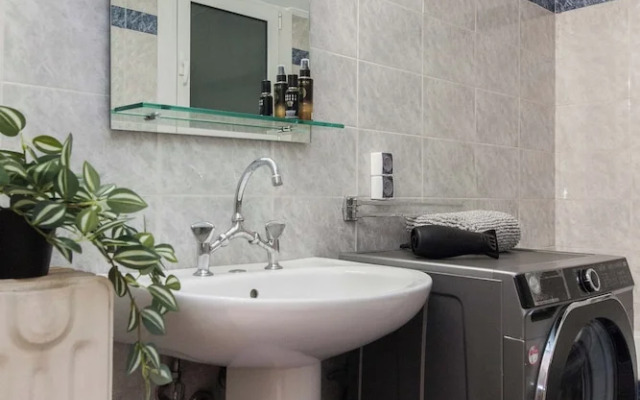 Fashionable Apt in Ano Kipseli w Balcony