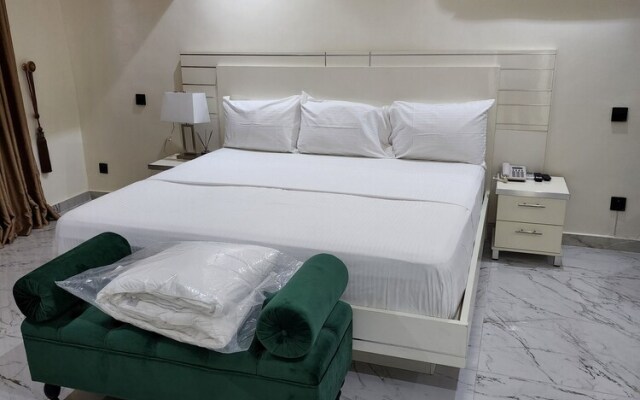 Luxol Homes And Suites