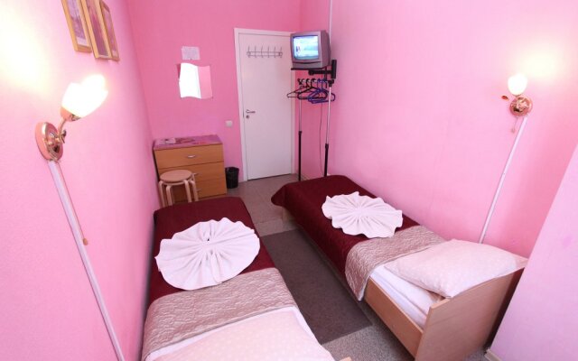 Geralda Ekonom otel' na Pushkinskoy 11