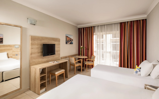 QAWRA Palace Resort & SPA