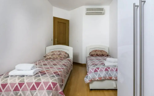 Apartment in Banjole, 200m From the Beach