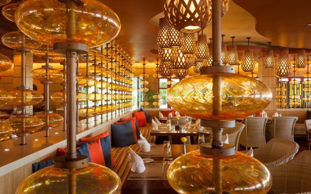 Отель Centara Grand Beach Resort Phuket