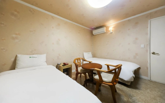 Busan Goejeong Clover