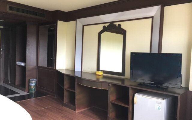 Chumphon Grand Palace Hotel