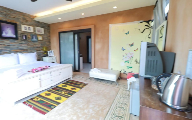 House of Love Khaoyai by Ganit