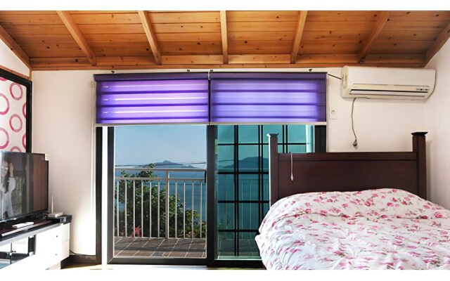 Geoje Sumireu Pension