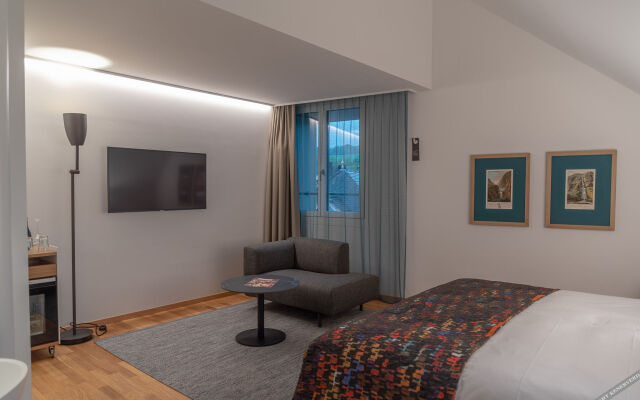 Отель Caspar Swiss Quality