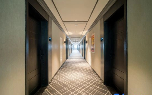 Xana Hotelle Hotel (Kashgar Old City Scenic Area People's Square)