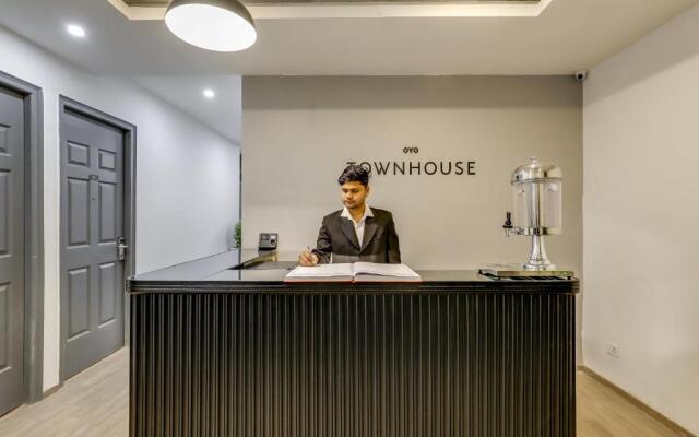 OYO Townhouse 291 Siddharth Vihar Ghaziabad