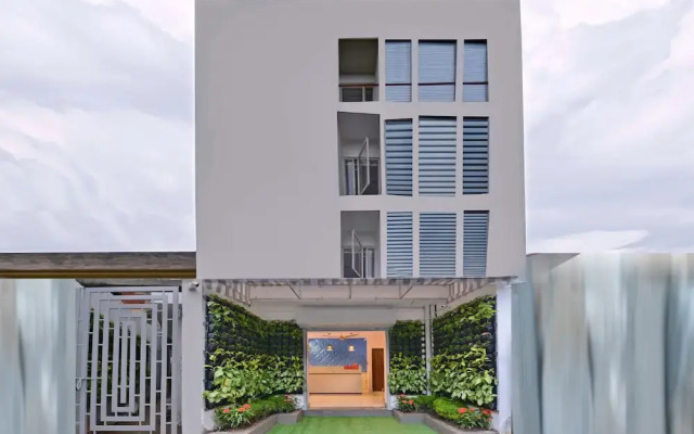 OYO Townhouse 539 Transit Express