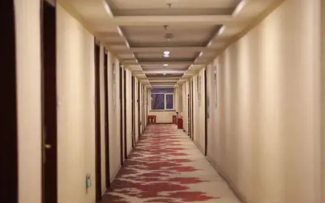 Super 8 Hotel Jinzhou Jin Hua