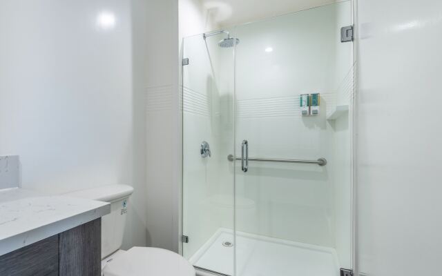 Solo Motel - Broadway