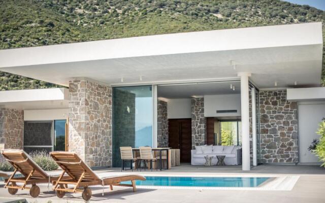 Varko Luxury Suites